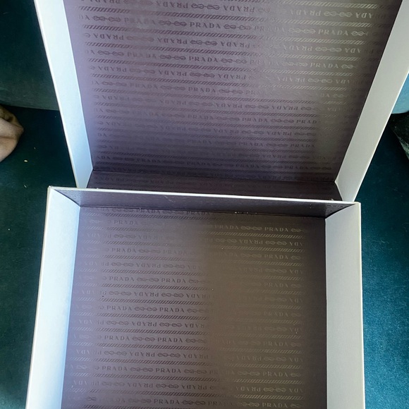 Prada shoebox - Picture 2 of 2